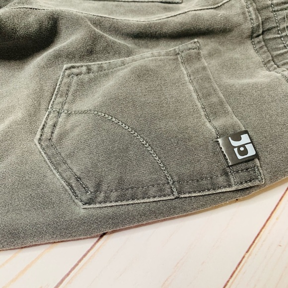 Joe’s Jogger Jeans 👖 - Picture 4 of 9